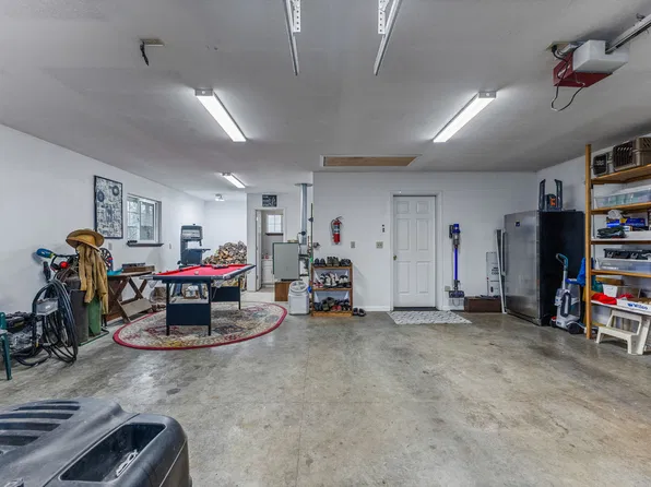 17576 Abiqua Rd NE, Silverton, OR 97381
