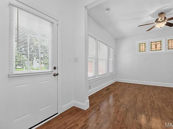 3rd image of 3708 Illinois Ave