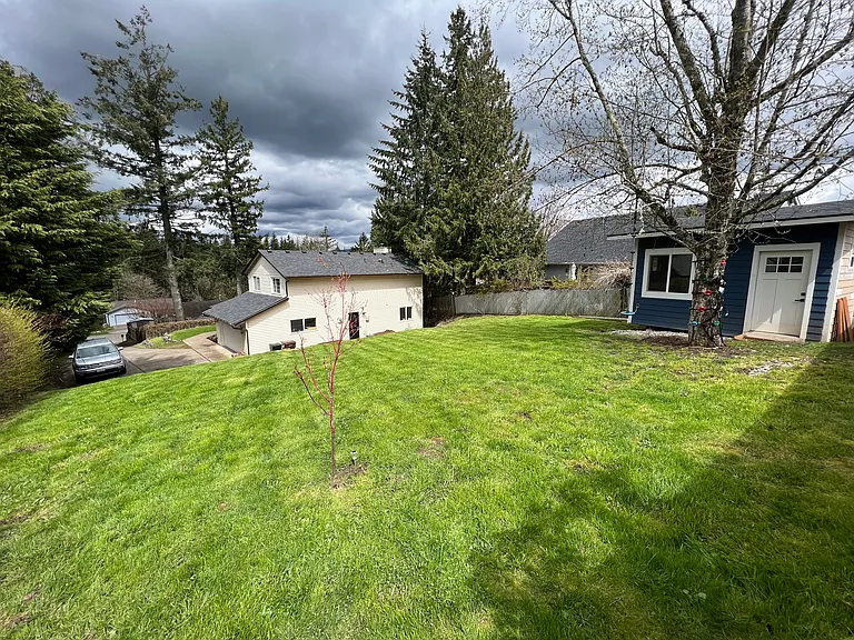 NW 32nd Ave — Photo 14