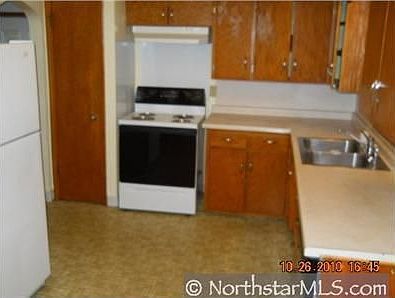 4th image of 1335 Edgerton St