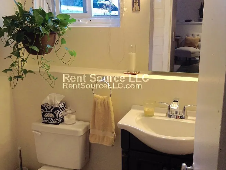 2B Hingham St — Photo 6