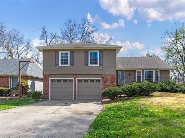 8511 W 71st St, Overland Park, KS 66204