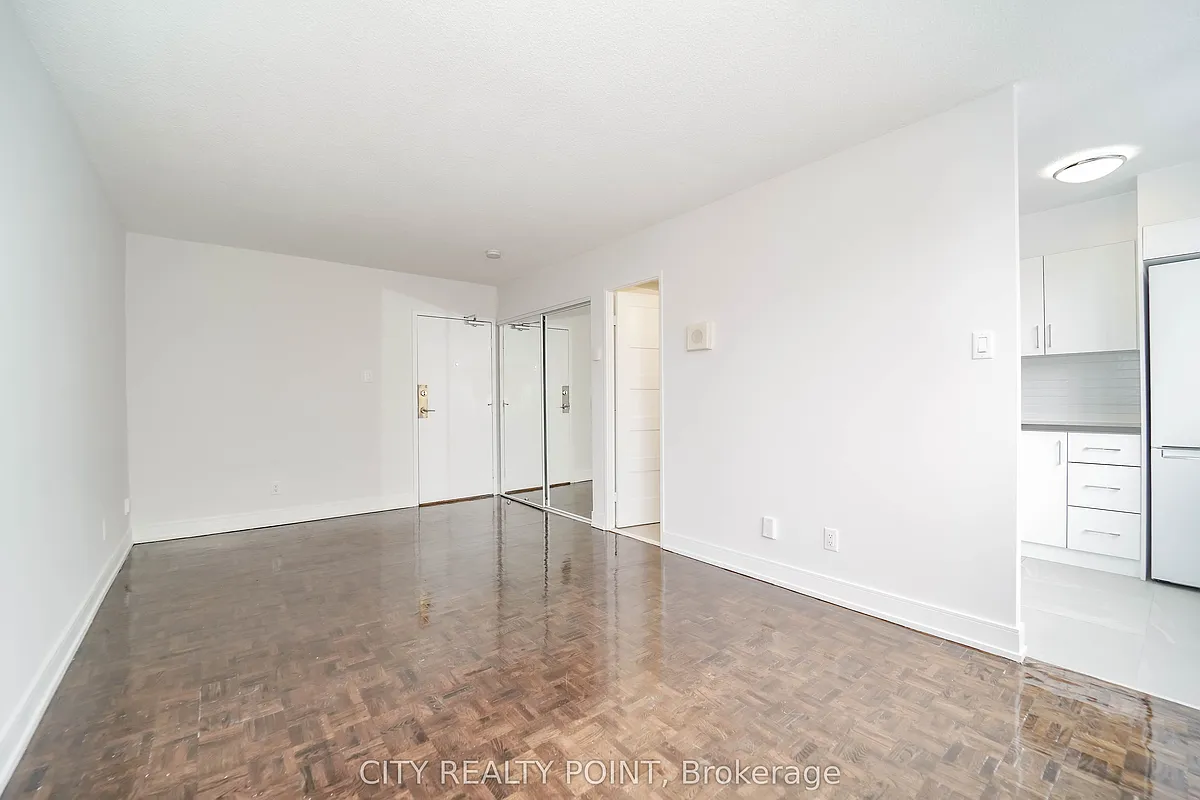 Building Photo - 33 Isabella St #713