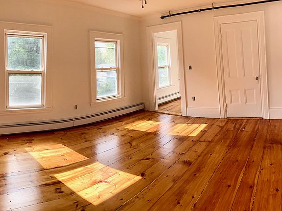 Bedroom (both doors on opposite wall are closets)