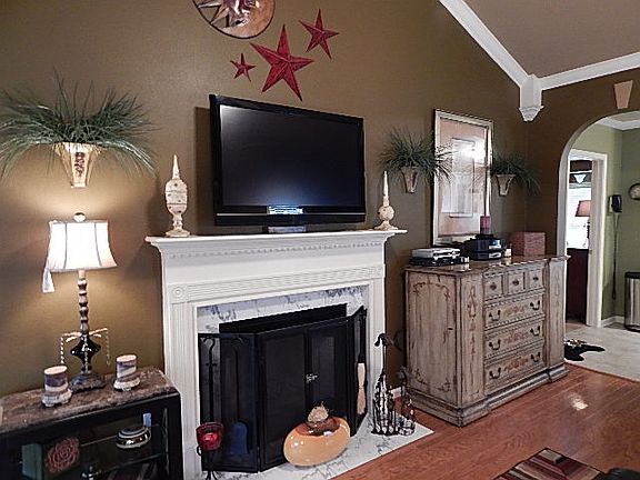 5th image of 182 Hayesbury Ct
