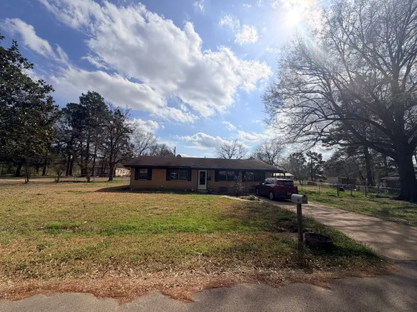 531 Elm St, Ashdown, AR 71822