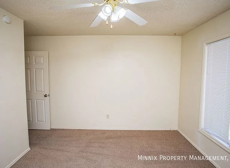 5807 2nd St — Photo 30