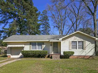 1316 Lake Dr, Longview, TX 75601