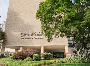 600 Roosevelt Blvd APT 211, Falls Church, VA 22044
