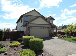 725 E Camellia St, Yamhill, OR