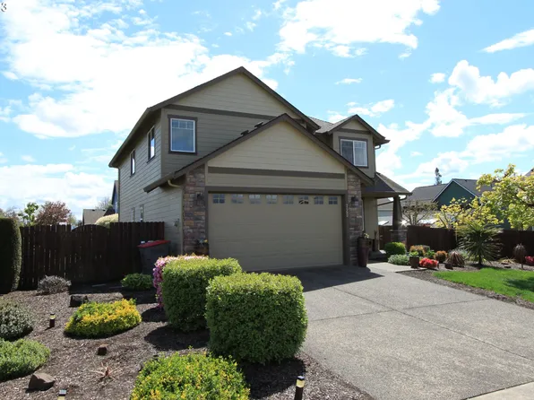 725 E Camellia St, Yamhill, OR 97148