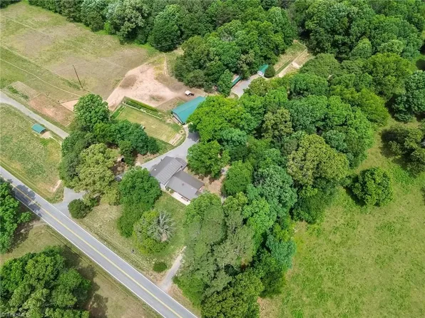 4844 Saint Paul Church Rd, Hamptonville, NC 27020