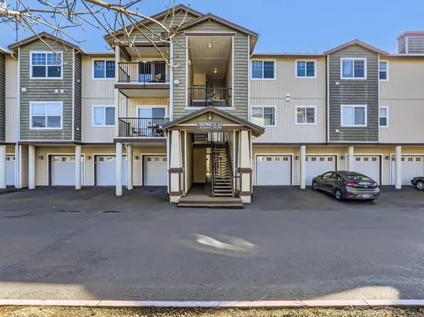 10740 NE Holly St #108, Hillsboro, OR 97006