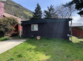308 N Maple St, Bingen, WA