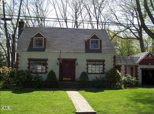 514 Davis Rd, Fairfield, CT 06825