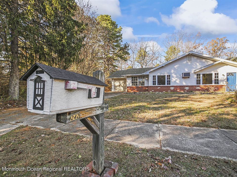 1st image of 242 Elmtowne Blvd