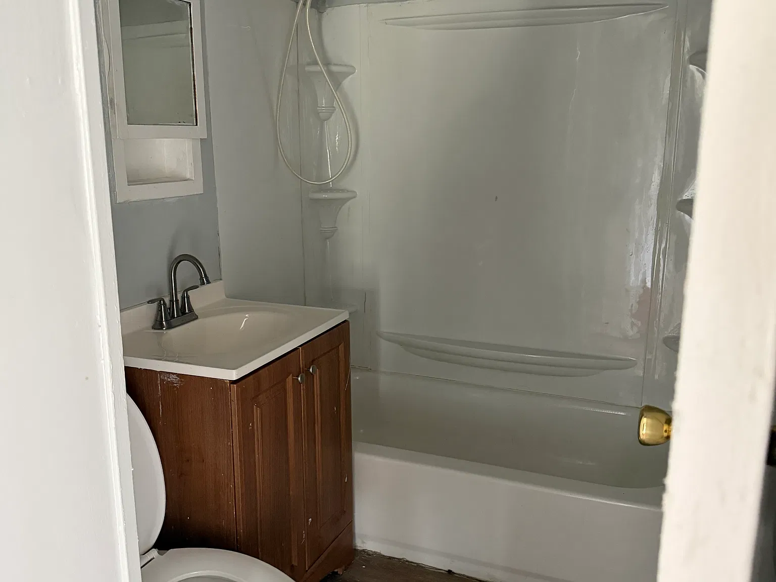 2 bed, 900 sqft, $1,200 — Photo 2