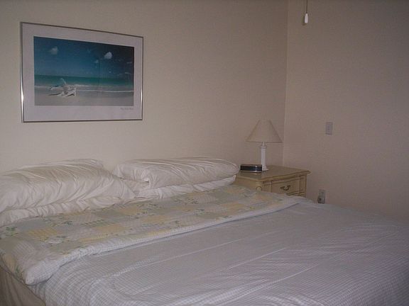 5th image of 2211 Lincoln St APT 3