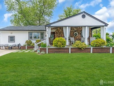 186 Lohsen Ave, Belford, NJ, 07718
