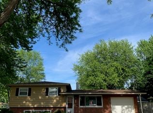 1231 Indian Dr, Elgin, IL 60120