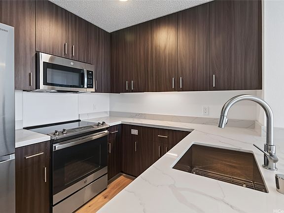 3rd image of 615 Keawe St #4005