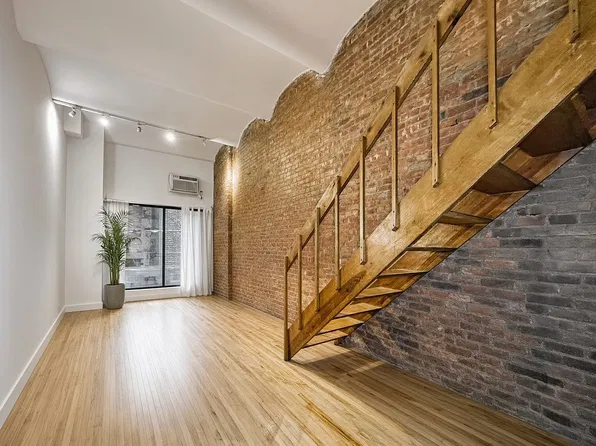 40 E 12th St, New York, NY