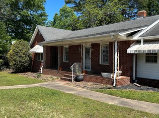 811 N Main St, Woodruff, SC 29388