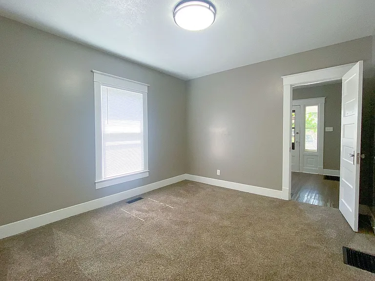 1106 S Buckeye St — Photo 13
