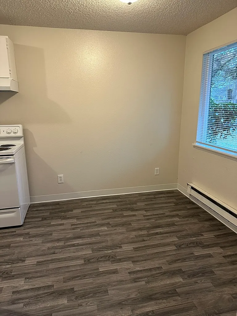 8624 Pacific Ave — Photo 2