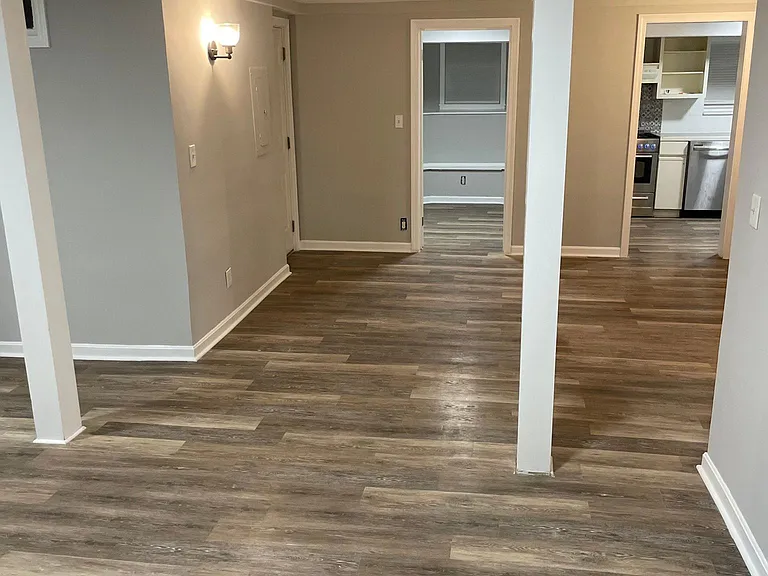 569 Franklin St #7 — Photo 4