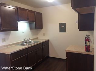 2725 S 12th St APT 104, Milwaukee, WI 53215