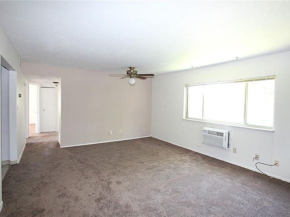5th image of 22074 River Oaks Dr #8-B