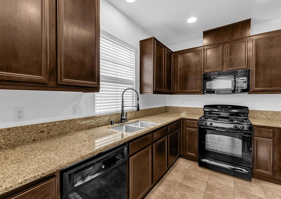 1st image of 162 Paseo Bravo