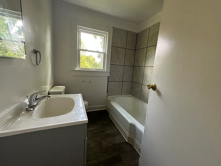 92 Fourth C St — Photo 7