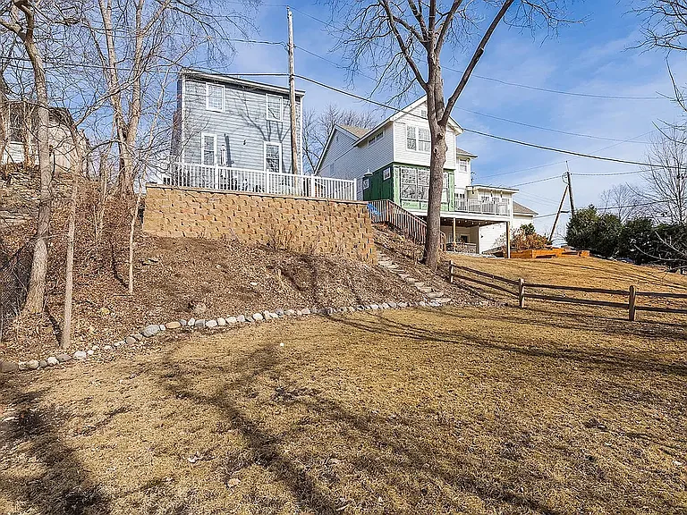 250 3rd St — Photo 37