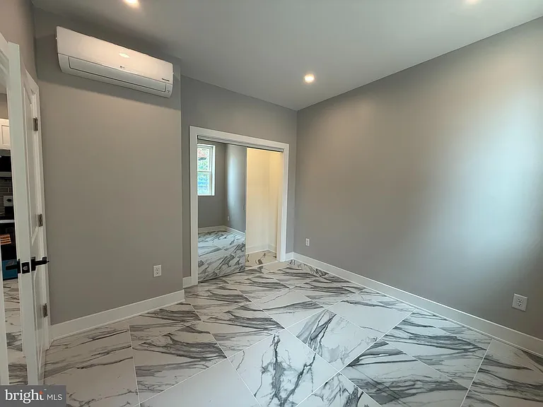 2623 Poplar St #1 — Photo 7