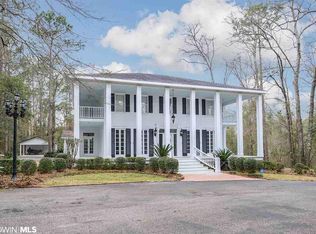 680 Whippoorwill Ln, Atmore, AL 36502