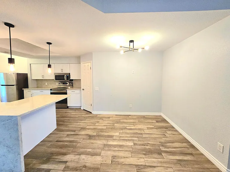 101 N 7th St #102 — Photo 7