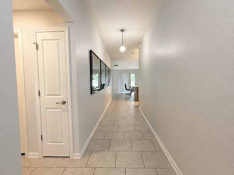216 Pershing St — Photo 9