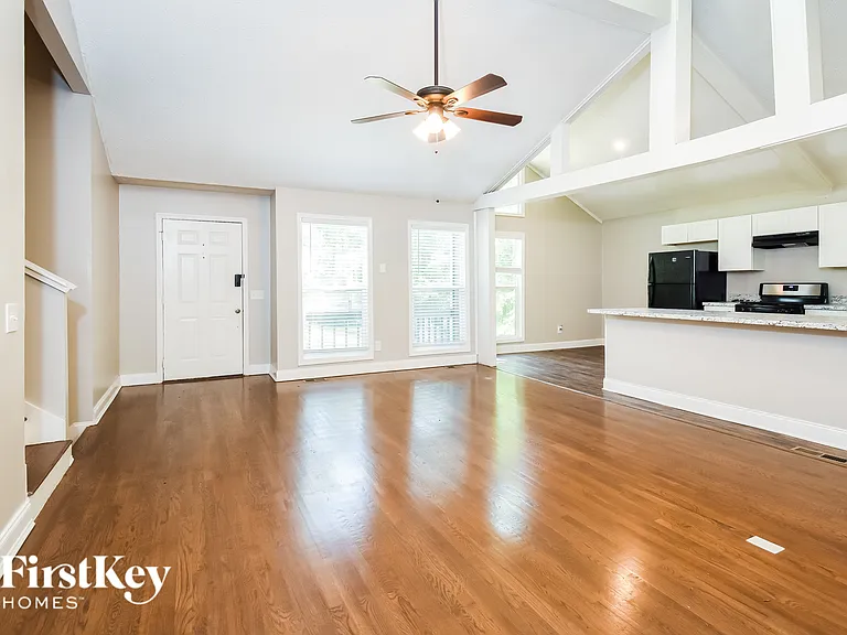 756 Cedar Creek Way — Photo 2