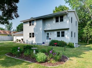 827 Irving Ave NW, Elk River, MN 55330