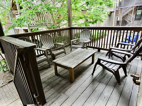 4th image of 3809 N Lakewood Ave #1
