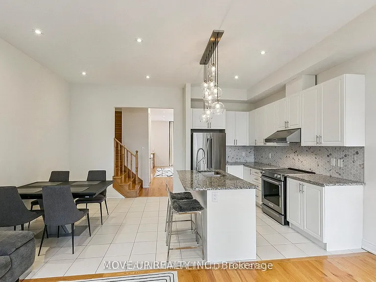 32 Kingsville Ln — Photo 9