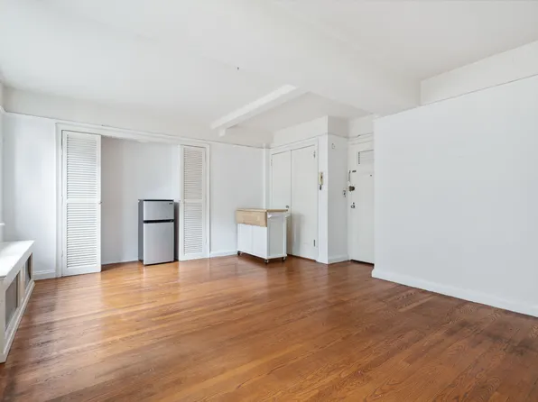 304 East 41st Street image 1 of 3