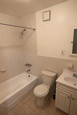 Rented by PMG Real Estate  | media 5