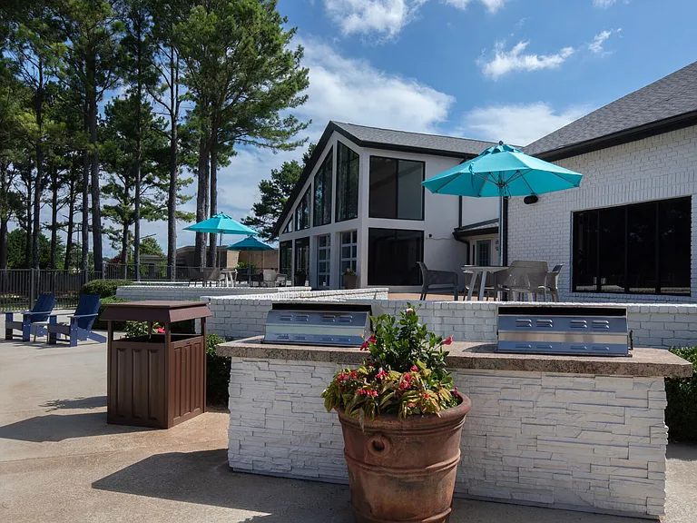 Vetra Research Park Outdoor Grills