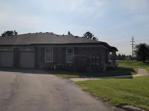 49012 Hickory Ct #39, Utica, MI 48315