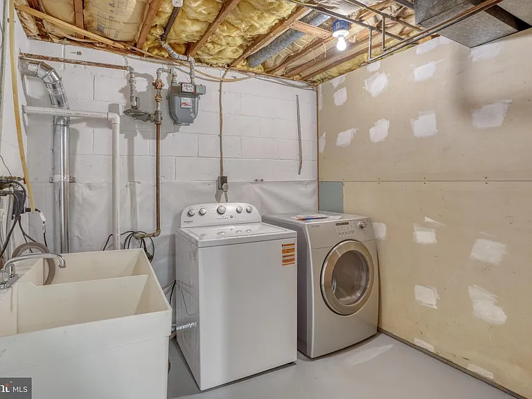 124 Hilldale Ct — Photo 44