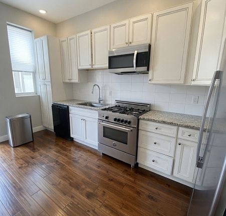 5th image of 402 Cliff St