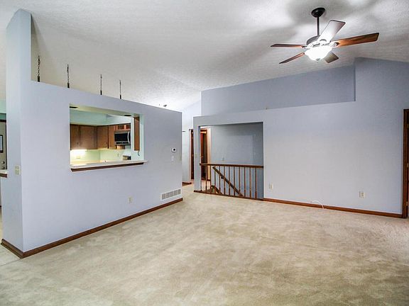 2nd image of 3085 Alderbrook Dr